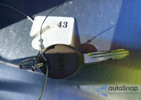 2004 Jeep Grand Cherokee Laredo z USA, uszkodzony, nr VIN 1J4GW48S84C236064